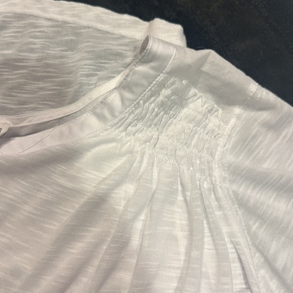 NWT For The Republic short sleeve white blouse w tortoiseshell buttons high low - Picture 9 of 9